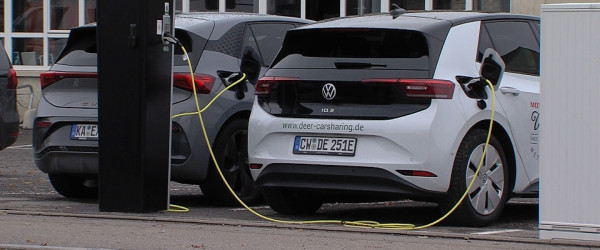 e-Carsharing- und Ladestation an der Motorworld Metzingen (Quelle: RIK)