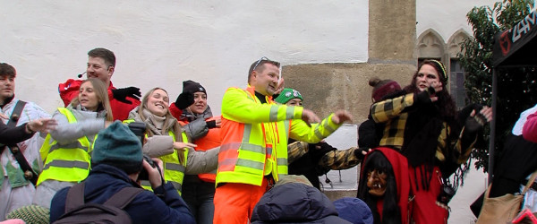 Sturm auf das Pfullinger Rathaus (Quelle: RIK)