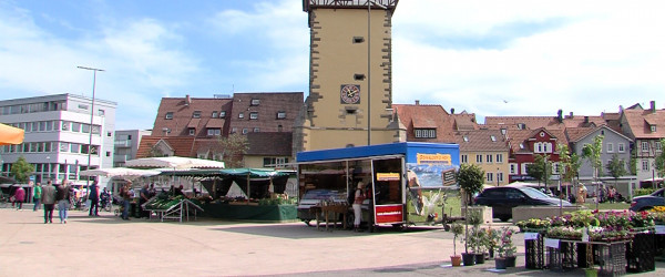 Der Wochenmarkt vor dem T&uuml;binger Tor (Quelle: RIK)